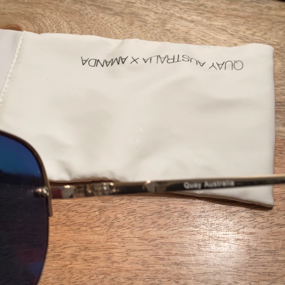 Quay Australia x Amanda sunglasses - Picture 6 of 6